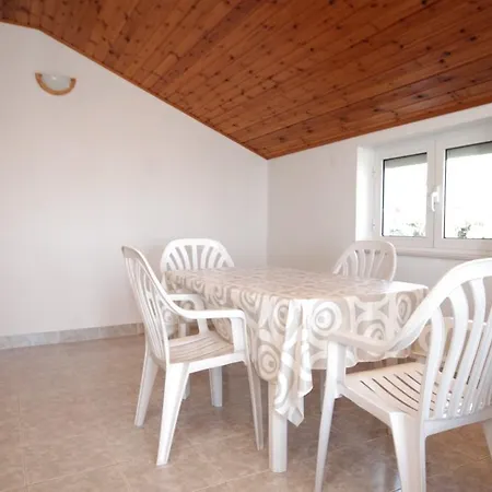 8417b Apartment